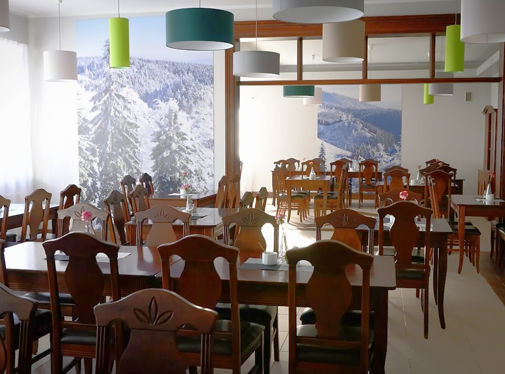 obóz rowerowy Czarna Góra jadalnia